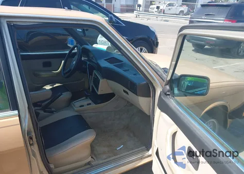 1986 BMW 528 E Automatic z USA, uszkodzony, nr VIN WBADK8308G9660196